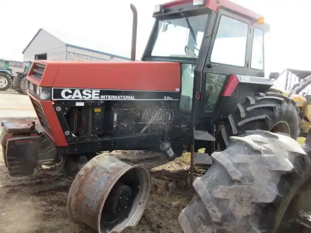 Gallery image 2 for Used 1985 Case IH 2096 Tractor