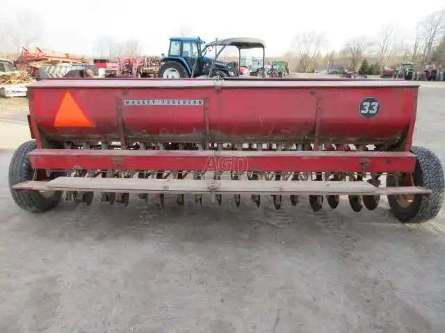 Gallery image 2 for Used Massey Ferguson 33 Drill