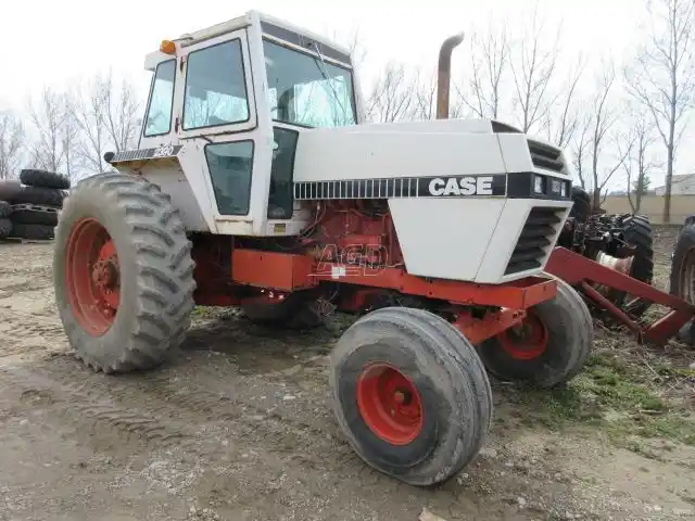 Gallery image 1 for Used 1981 Case 2390 Tractor