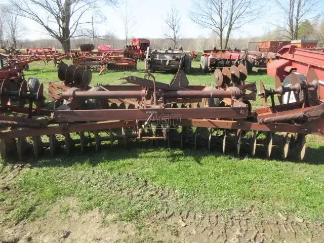 Gallery image 2 for Used White 252 Disc