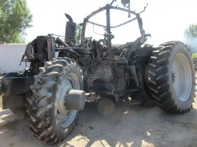 Gallery image 1 for Used Massey Ferguson 8660 Tractor