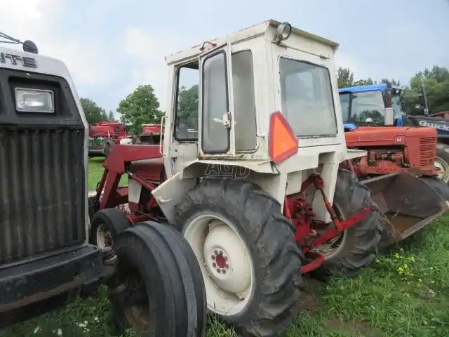Gallery image 2 for Used 1969 International Harvester 444 Tractor