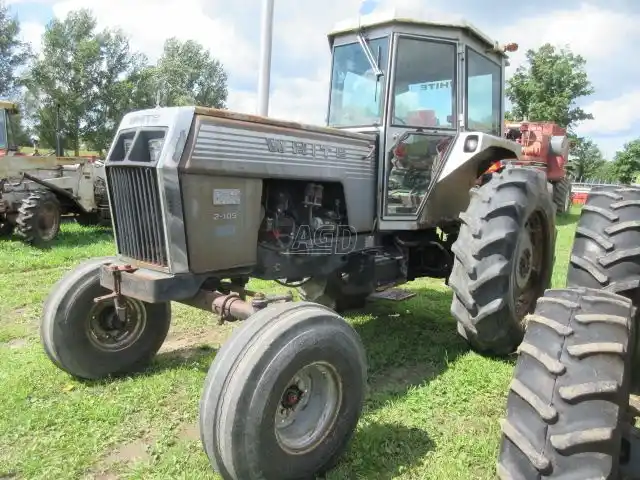 Gallery image 2 for Used 1977 White 2-105 Tractor