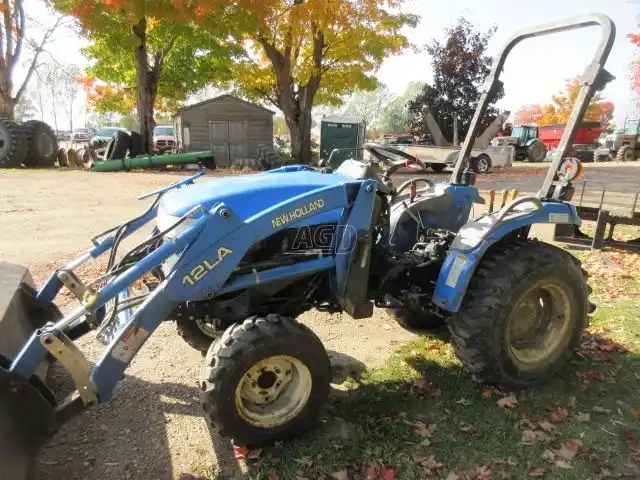 Gallery image 1 for Used New Holland TC24DA Tractor