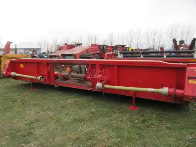 Gallery image 2 for Used Massey Ferguson 883 Header - Row Crop