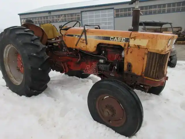 Gallery image 2 for Used 1963 Case 430 Tractor