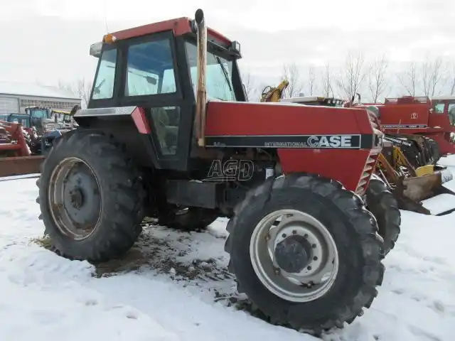 Gallery image 2 for Used 1985 Case IH 1896 Tractor