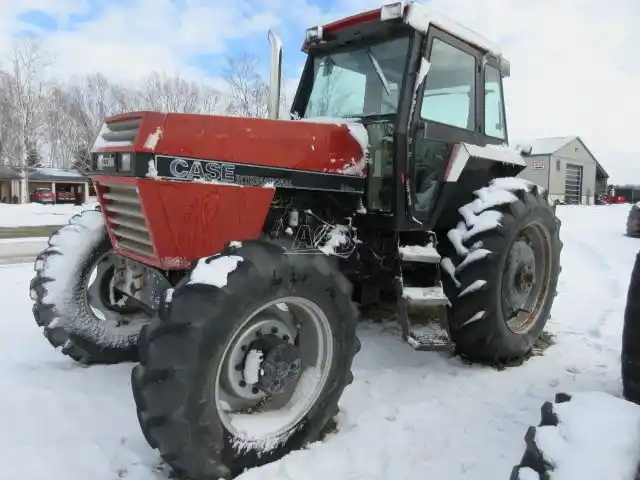 Gallery image 1 for Used 1985 Case IH 1896 Tractor