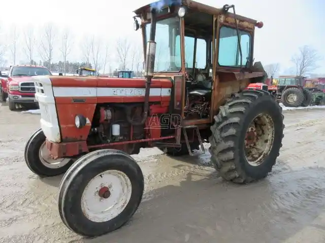 Gallery image 1 for Used 1974 White 1470 Tractor