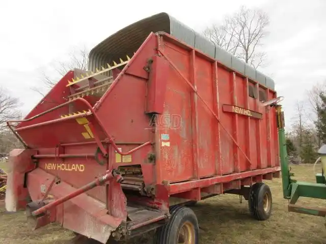 Gallery image 1 for Used New Holland 8 Forage Box