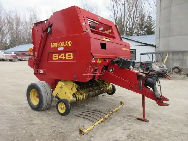 Gallery image 2 for Used New Holland 648 Round Baler