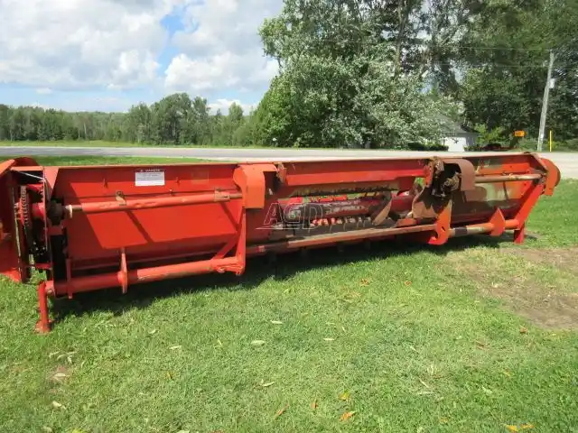 Gallery image 2 for Used Massey Ferguson 1163 Header - Row Crop