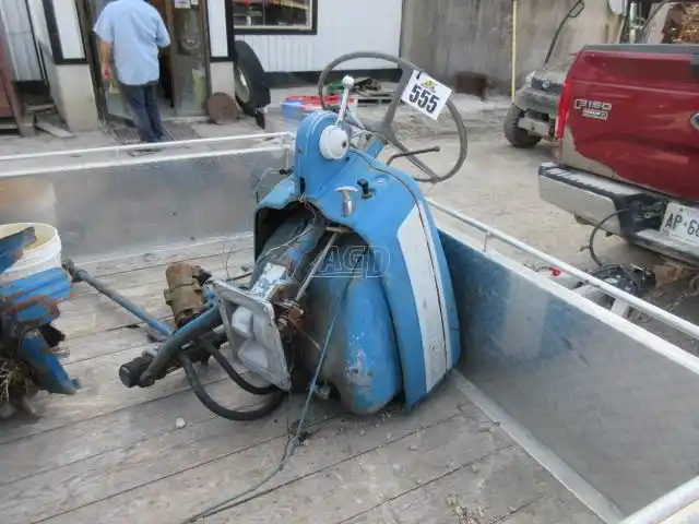 Gallery image 2 for Used Ford 4000 Tractor