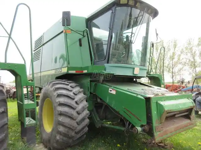 Gallery image 2 for Used 1991 John Deere 9500 Combine