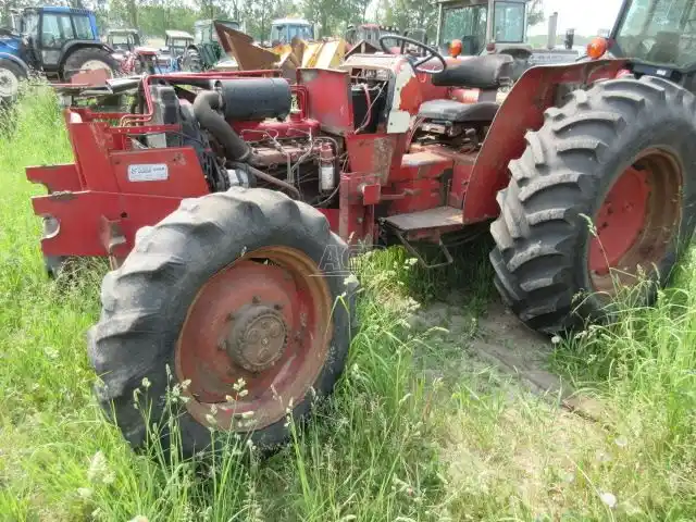 Gallery image 2 for Case IH 584 Tractor