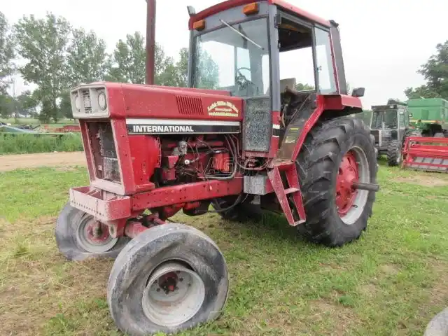 Gallery image 1 for Used 1981 International Harvester 1086 Tractor