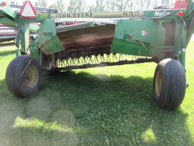 Gallery image 2 for Used John Deere 930 Disc Mower Conditioner