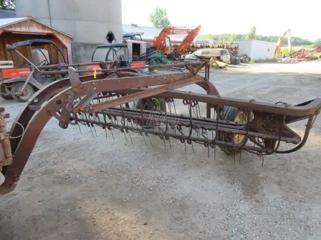 Gallery image 1 for Used New Holland 55 Rake