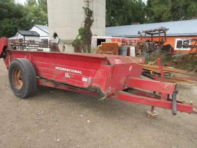 Gallery image 2 for Used International 550 Manure Spreader