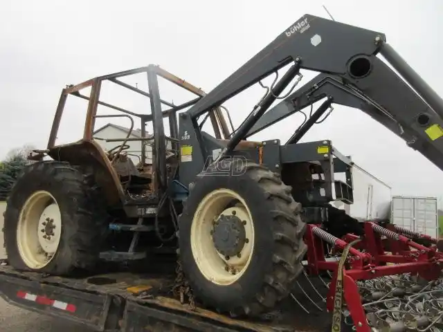 Gallery image 1 for 1999 New Holland TL80 Tractor