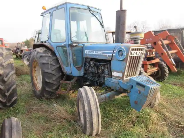 Gallery image 2 for Used 1976 Ford 7600 Tractor