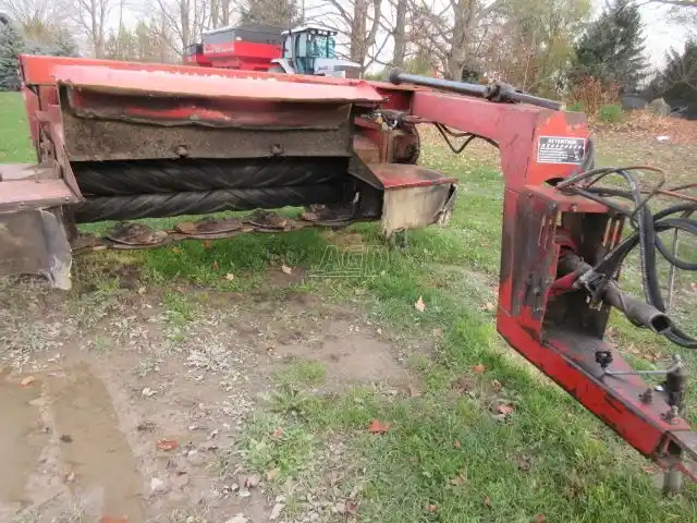 Gallery image 2 for Used New Holland 411 Disc Mower Conditioner