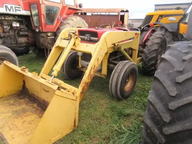 Gallery image 2 for Used 1975 Massey Ferguson 135 Tractor