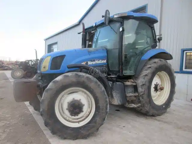 Gallery image 1 for Used 2004 New Holland TS125A Tractor