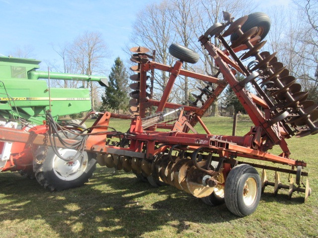 Gallery image 2 for Used White 271 Disc