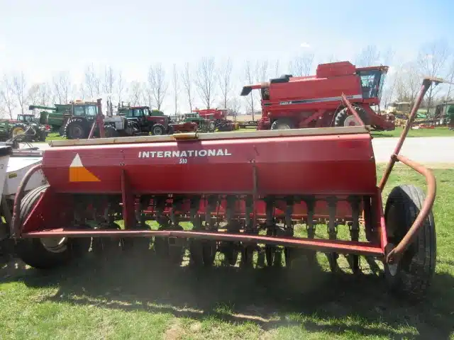 Gallery image 2 for Used International 510 Drill