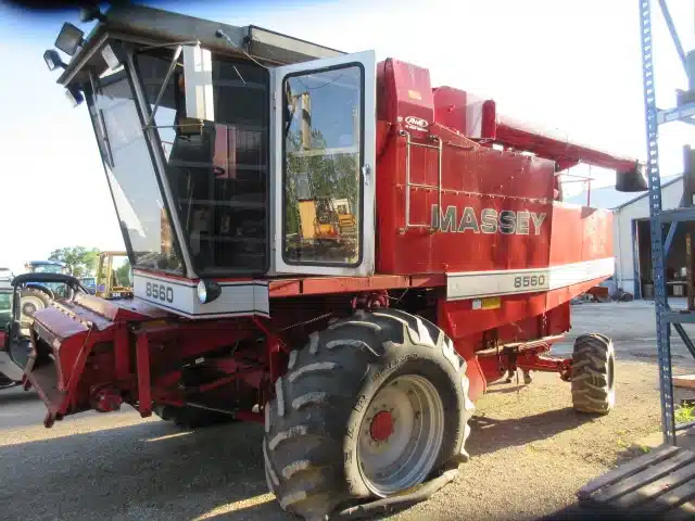 Gallery image 1 for Used 1987 Massey Ferguson 8560 Combine