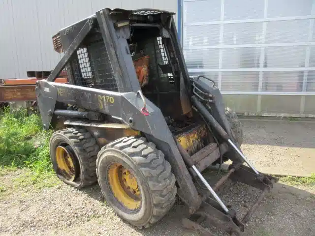 Gallery image 2 for Used New Holland LS170 Skid Steer