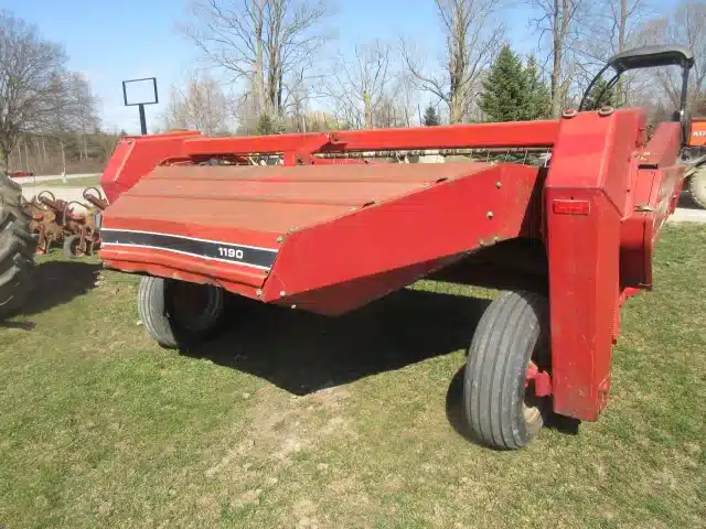 Gallery image 2 for Used International 1190 Mower Conditioner