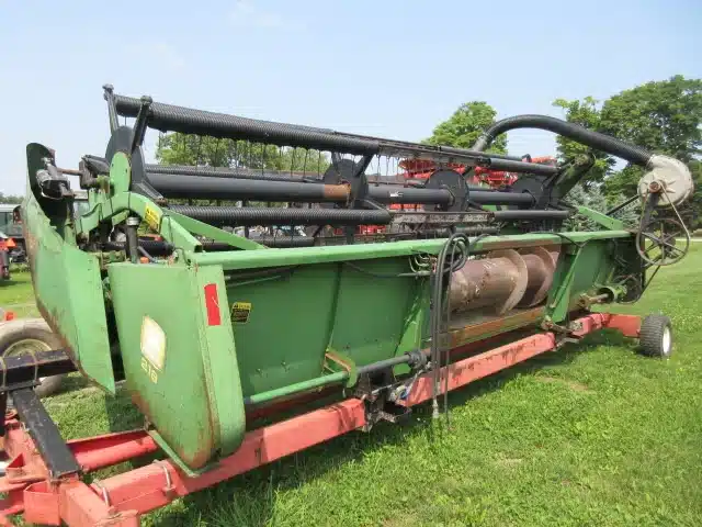 Gallery image 2 for Used John Deere 218 Header - Flex