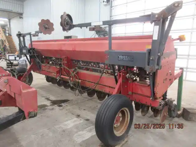 Gallery image 2 for Used Case IH 5400 Drill