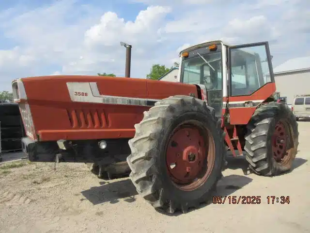 Gallery image 1 for Used 1979 International Harvester 3588 Tractor