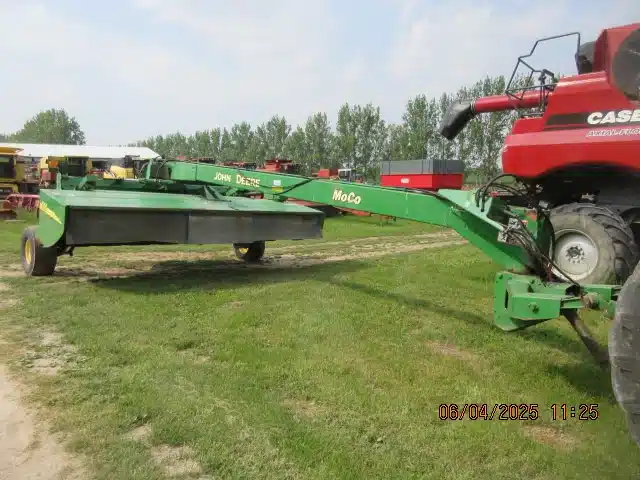Gallery image 1 for Used John Deere 956 Disc Mower Conditioner