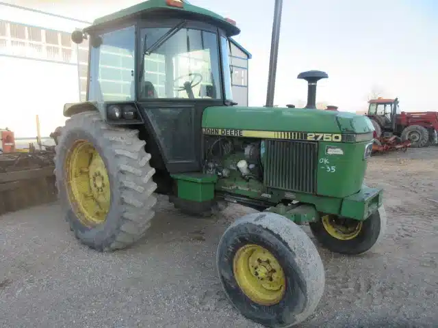 Gallery image 2 for Used 1985 John Deere 2750 Tractor