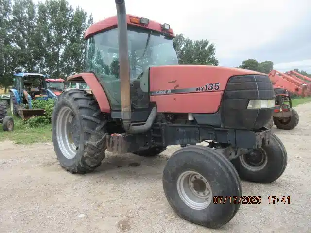 Gallery image 2 for Used Case IH MX135 Tractor