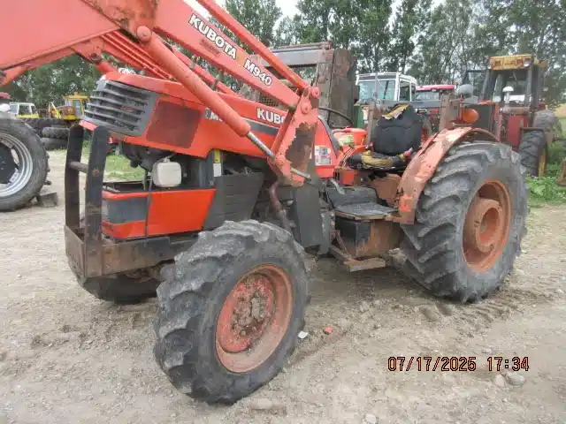 Gallery image 2 for Used Kubota M9000 Tractor