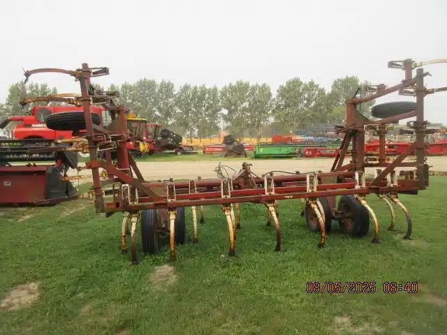 Gallery image 2 for Used Wil-Rich 2500 Cultivator
