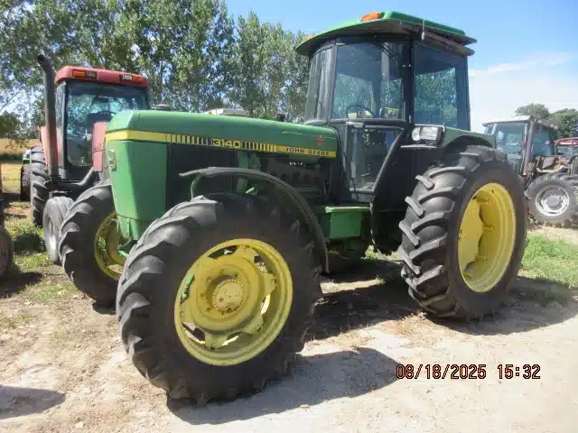 Gallery image 2 for Used 1981 John Deere 3140 Tractor