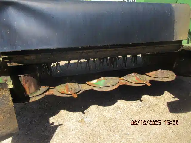 Gallery image 2 for Used John Deere 1360 Disc Mower Conditioner