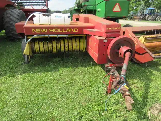 Gallery image 1 for Used New Holland 310 Square Baler - Small