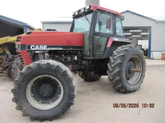 Gallery image 1 for Used 1987 Case IH 3394 Tractor