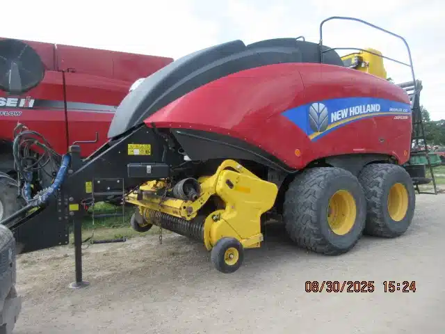 Gallery image 1 for 2012 New Holland BIG BALER 330R Square Baler - Large