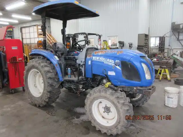 Gallery image 1 for 2014 New Holland BOOMER 47 Tractor