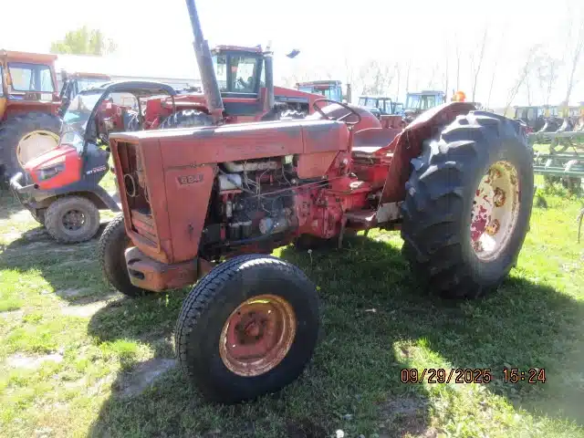 Gallery image 2 for Used 1967 International Harvester 624 Tractor