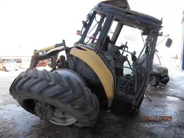 Photo de la Galerie 2 pour 2004 Challenger MT655 Tracteur
