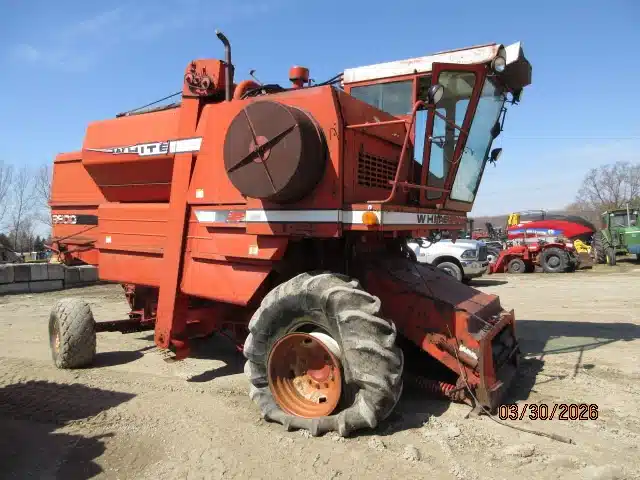 Gallery image 1 for 1977 White 8600 Combine